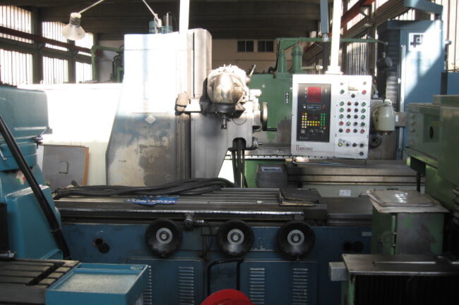 Sell Milling machine Bed type SACHMAN TYPE R used