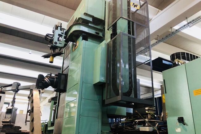 Sell Milling machine mobile column FPT LEM M50 used