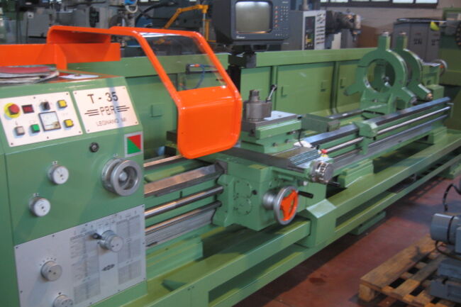 Sell Turning Machine Center PBR T35 used