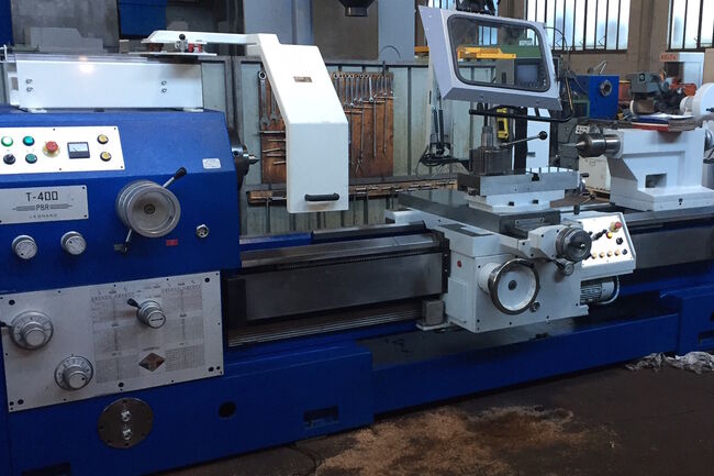 Sell Turning Machine Center PBR T400 used